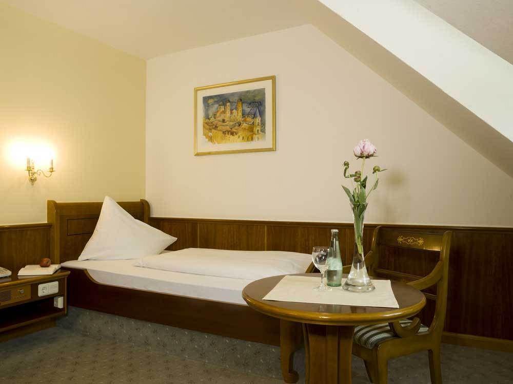 Hotel Koenig Пассау Екстер'єр фото