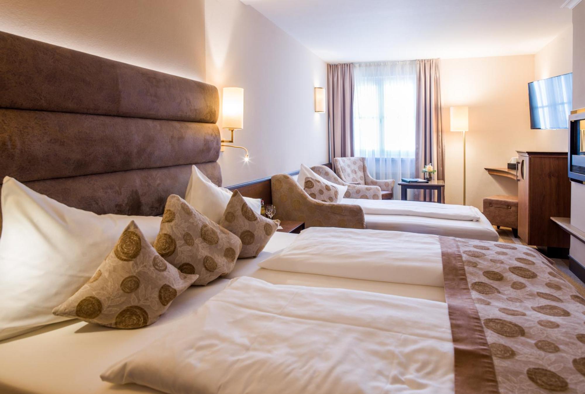 Hotel Koenig Пассау Екстер'єр фото