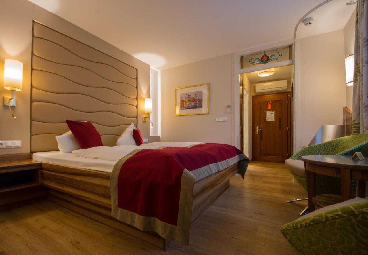 Hotel Koenig Пассау Екстер'єр фото